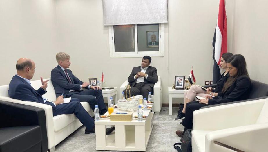في لقاءه بالمبعوث الاممي لليمن   : النائب العليمي : الحوثي يواجه الهدنة بمزيد من الخروقات اليومية والتعنت في تنفيذ رفع الحصار عن تعز وتشغيل مطار صنع