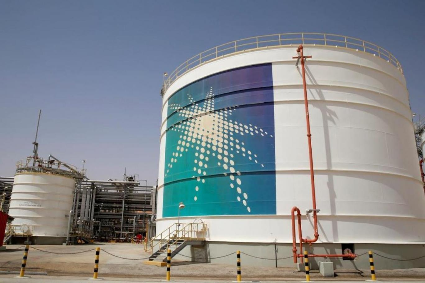 دولة عربية تخفض سعر النفط لعملائها 