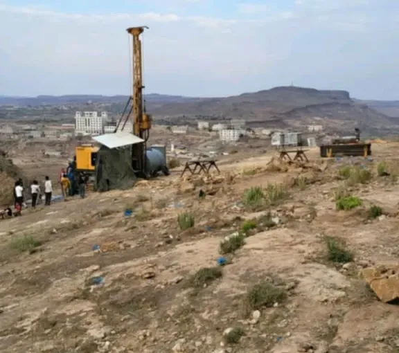 جهود أبناء "دمت" تفشل في إيقاف أعمال الحفر العشوائي من قبل المليشيات الحوثية في محيط "حرضة دمت"