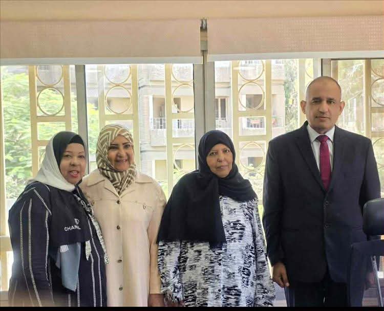 بهدف إستمرار فتح فصول محو الأمية.. الإعلان عن شراكة استراتيجية بين اليمن ومصر لتعليم كبار السن
