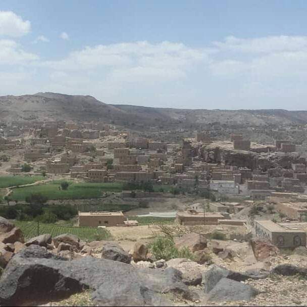 حصار قرية في محافظة ذمار وقصفها بالأسلحة الثقيلة وإختطاف 7 من أبنائها 