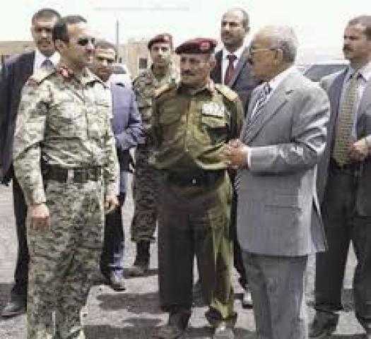 جماعة الحوثي تقتحم منزل قائد عسكري كبير مقرب من الرئيس السابق صالح في صنعاء