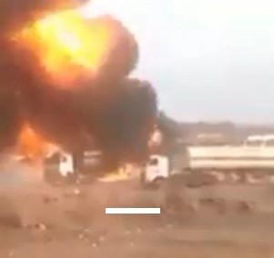 مشرف حوثي يقدم على حرق ثلاثة شاحنات وقود في لهذا السبب ؟