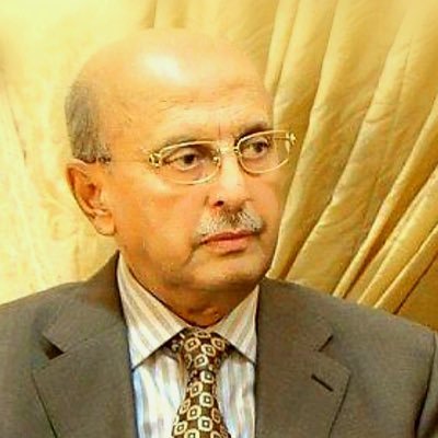 وزير سابق يخرج عن صمتة ويكشف عن نافذة جديدة لحل يمني شامل