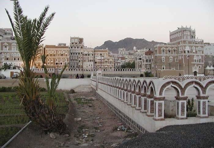 ناشطون يكشفون عبث مليشيا الحوثي بالطراز المعماري في صنعاء