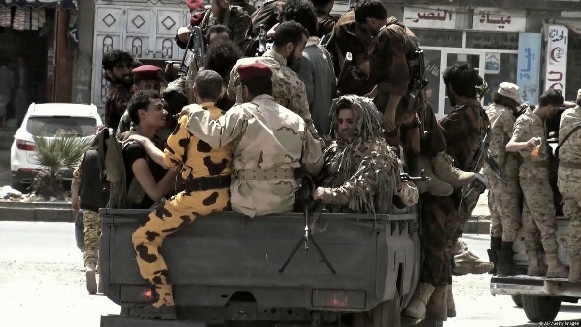صعدة.. مليشيا الحوثي تقدم على قتل مواطن أمام أسرته