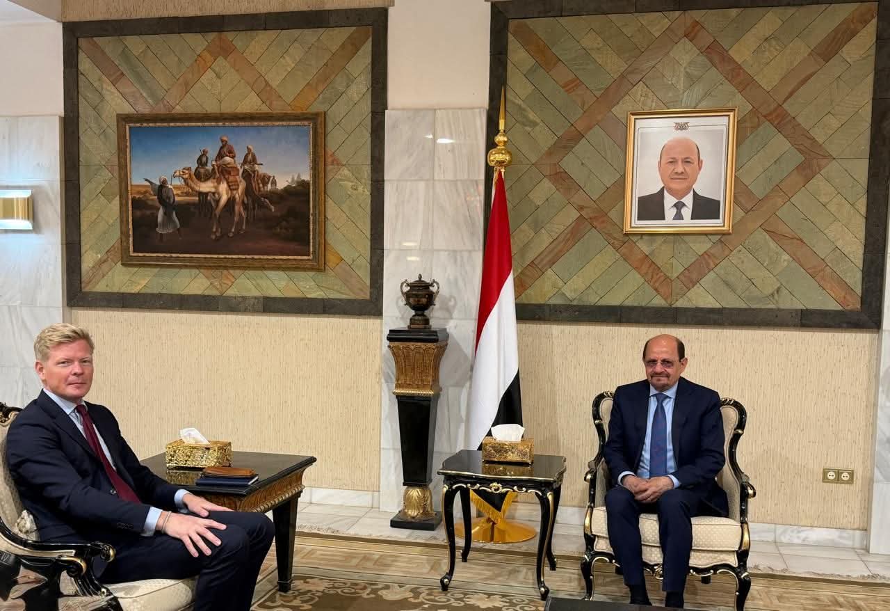 وزير الخارجية اليمني يلتقي المبعوث الأممي إلى اليمن