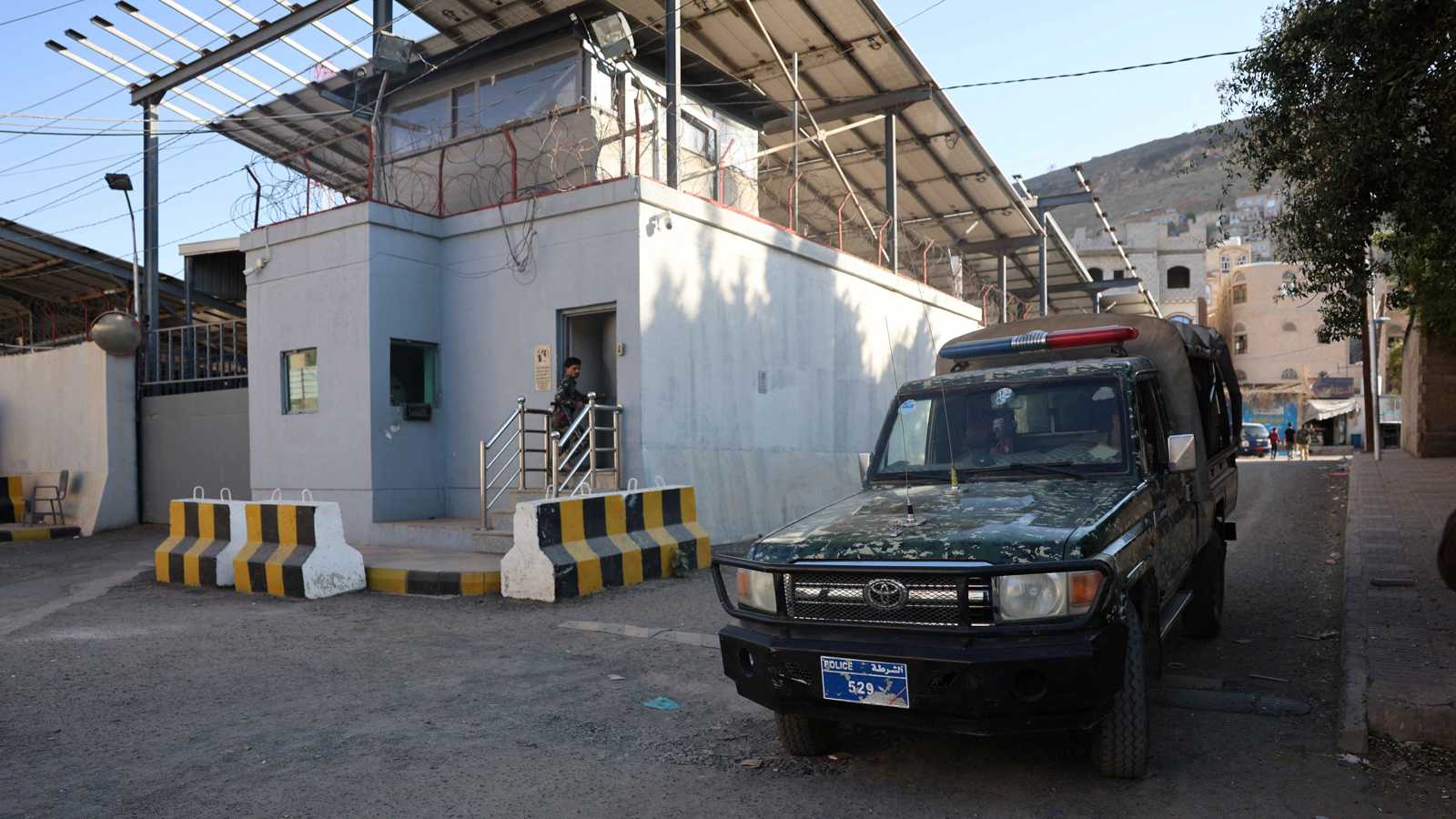 جماعة الحوثي تقتحم مقر الهيئة الطبية الدولية في صنعاء