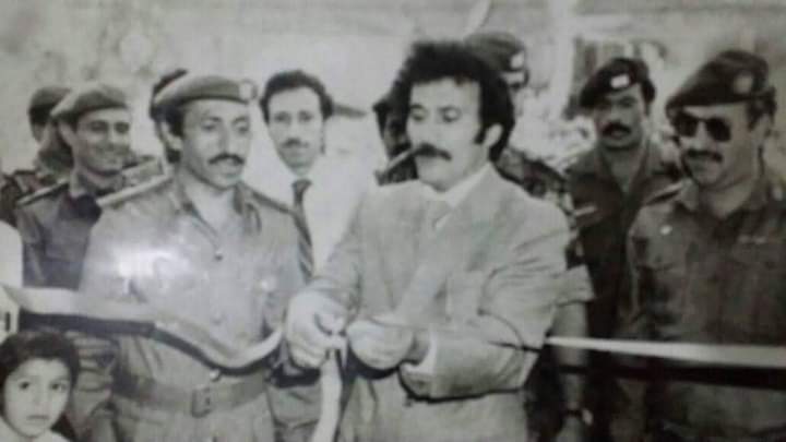 صورة نادرة للرئيس صالح واللواء الجائفي يوم افتتاح المتحف الحربي