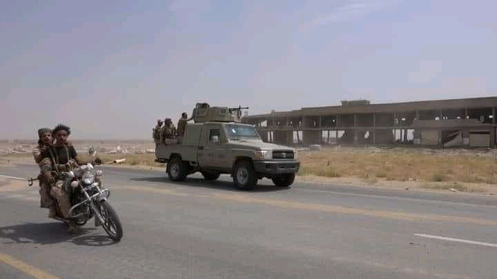مقتل قائد الحوثيين في عبس بحجة وقوات الجيش تواصل التقدم باتجاه سوق الربوع