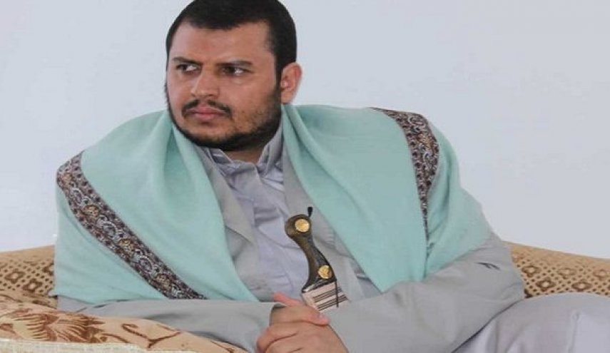 مليشيا الحوثي تلزم موظفي المؤسسات الحكومية الاستماع لخطاب زعيمهم (وثيقة)