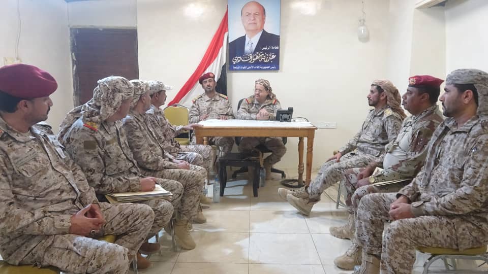 تفاصيل اجتماع وزير الدفاع بقادة المناطق العسكرية