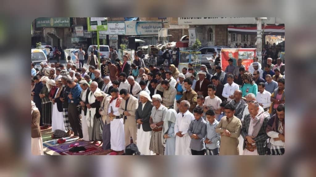 استمرار الاحتجاجات والاعتصامات  في مدينة تعز ضد الإنفلات الأمني  