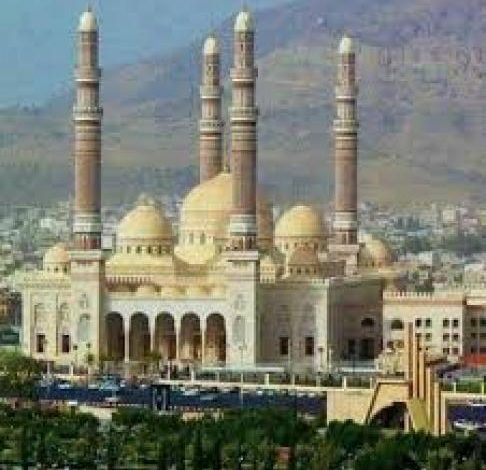 شاهد بالفيديو هكذا حول الحوثي "جامع الصالح " بالعاصمة صنعاء! 