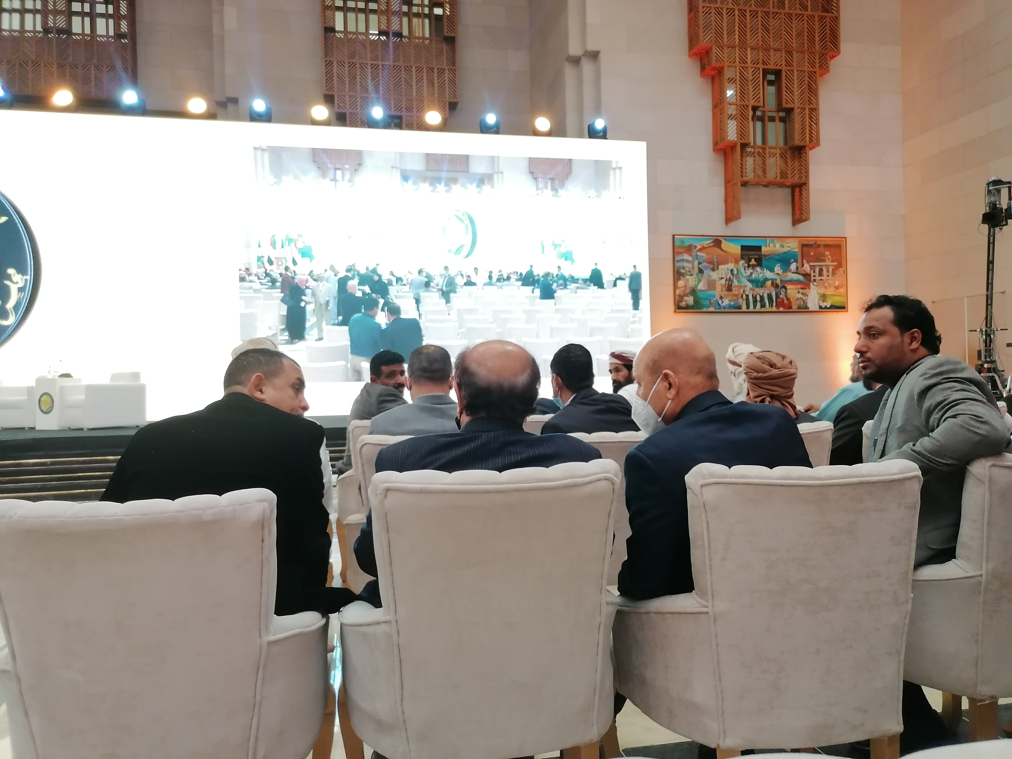 صحيفة سعودية تفجر مفاجأة كبرئ وبشارة سارة لليمنيين 