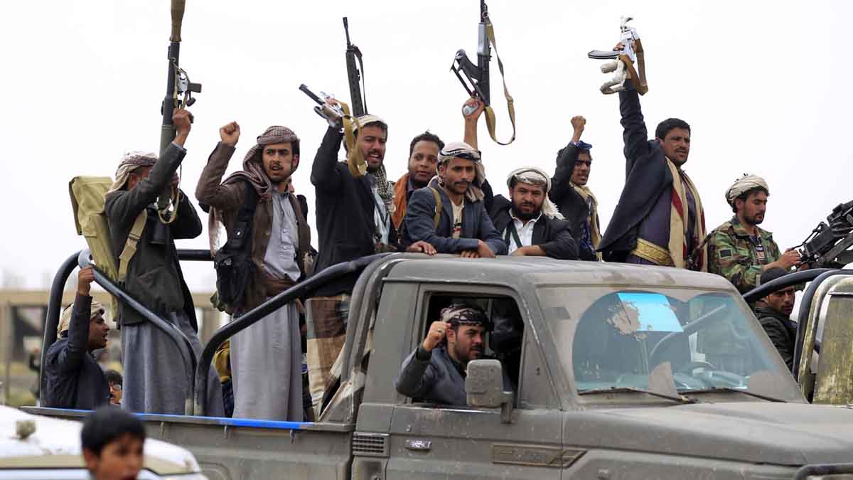 آخر المستجدات.. ميليشيا الحوثي تستقبل العيد بخسائر دامية في عديد الجبهات ومصادر عسكرية تكشف التفاصيل