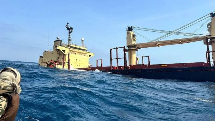 هيئة بريطانية تحذر السفن التجارية من الاقتراب من السواحل اليمنية