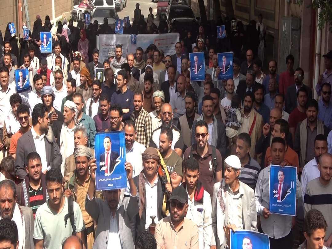 للمرة الأولى منذ سنوات.. مظاهرة حاشدة في صنعاء ضد مليشيا الحوثي لهذا السبب؟!