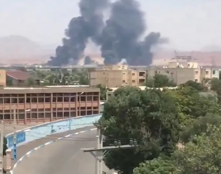مليشيا الحوثي في اليمن ترد على الهجمات الإسرائيلية على إيران