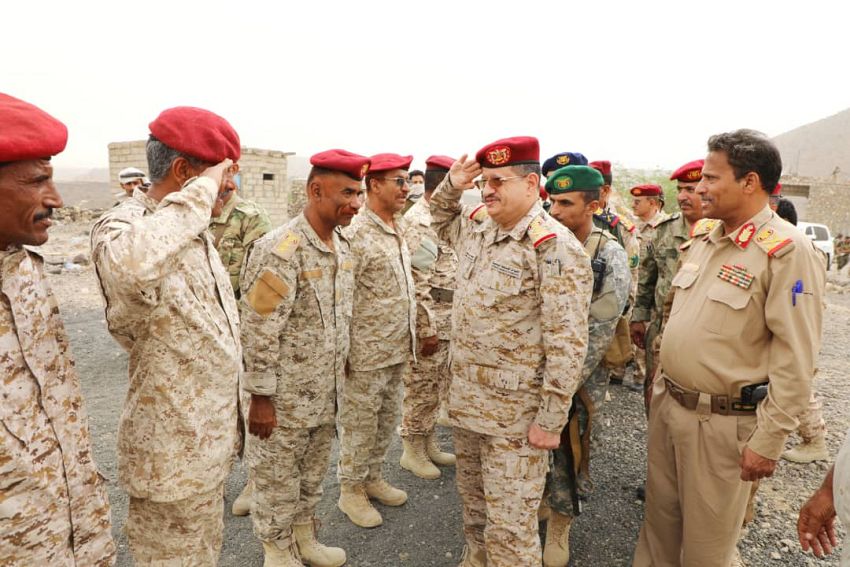 المقدشي يتفقد الوحدات العسكرية والأمنية بمحافظة أبين
