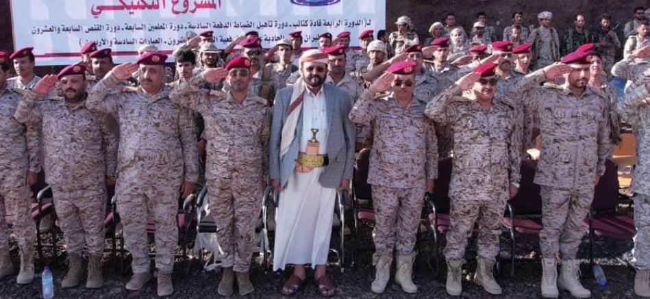 صادم ولأول مرة .. طيران حربي يحلق في سماء مأرب وعرض عسكري كبير للجيش