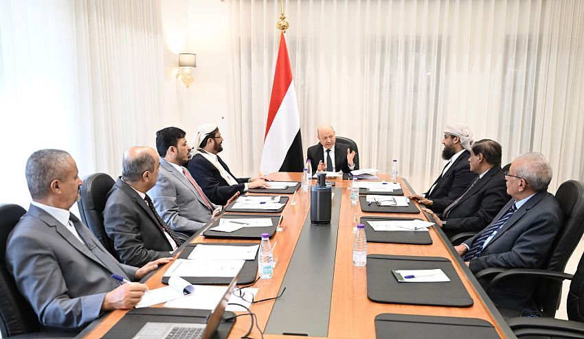  القيادة الرئاسي  يزف البشارة بشأن  صرف المرتبات المتأخرة 