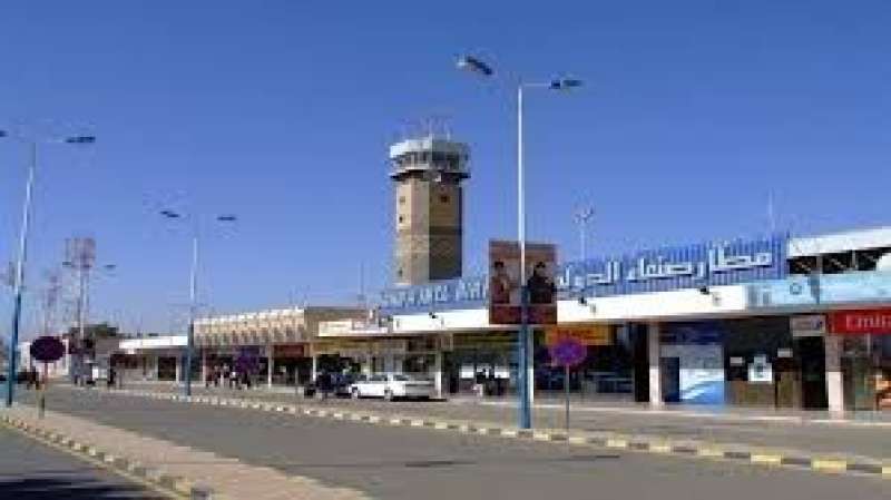 بعد سطو حوثي مسلح ..  مطار صنعاء ينذر بإيقاف الرحلات!