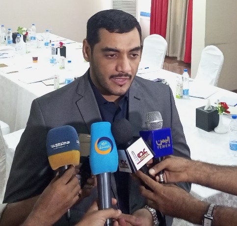 نائب رئيس هيئة التشاور والمصالحة يعزي بوفاة عضو المحكمة العليا القاضي فهيم الحضرمي