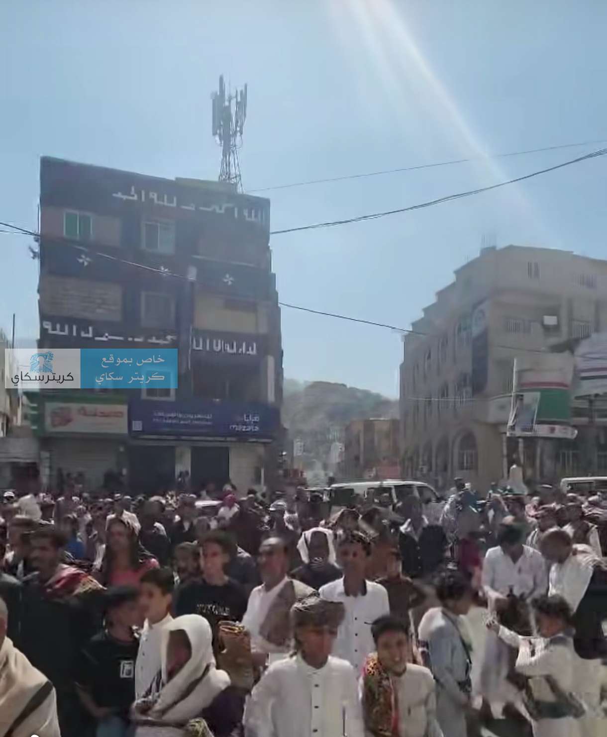 مظاهرة حاشدة في تعز تطالب بمحاسبة قتلة افتهان المشهري 