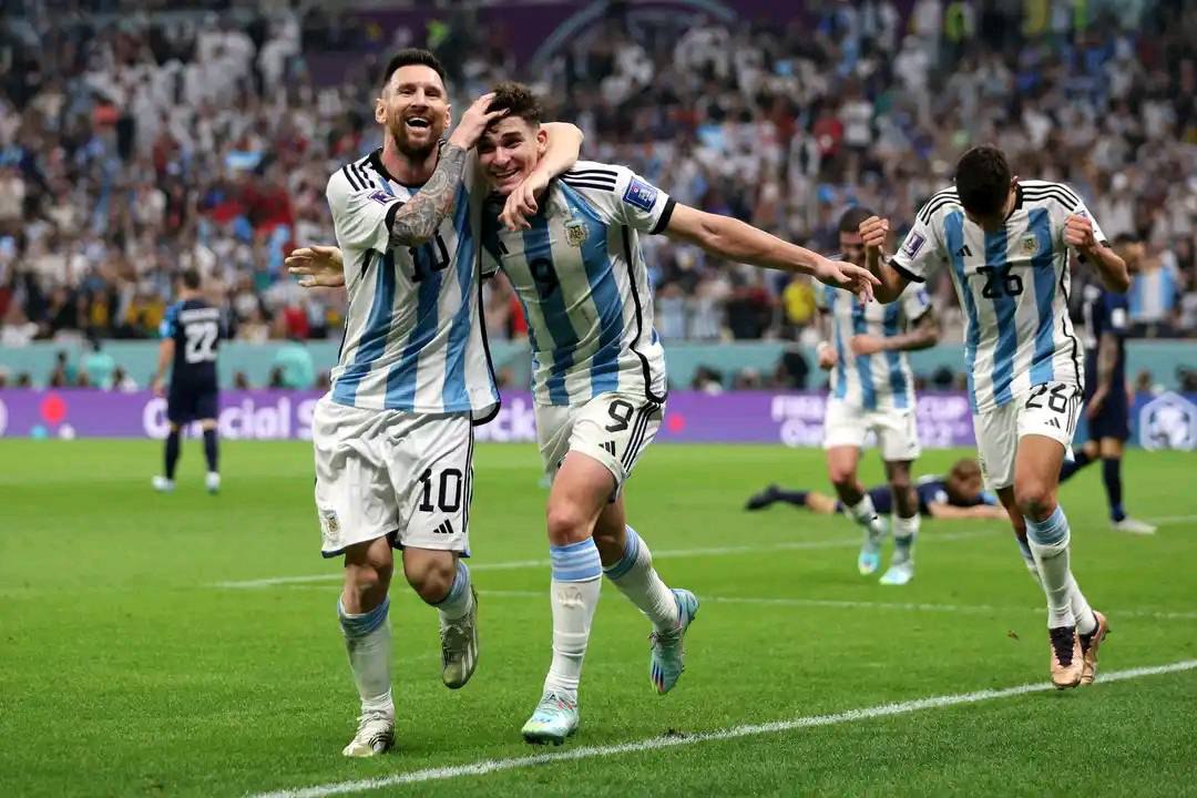 في كأس العالم .. الأرجنتين تبلغ النهائي على حساب كرواتيا بثلاثية نظيفة
