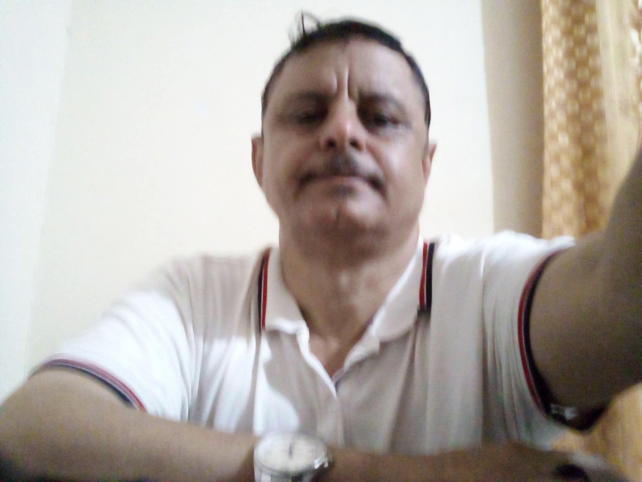 الصحفي السقلدي يوضح سبب اعتقاله من ساحة العروض إلى الأمن ومباركات المعتصمين