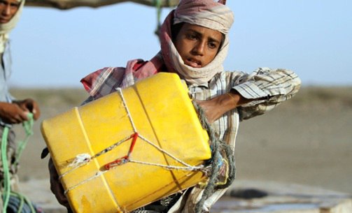 بعد سطوها على بئر تابع للمؤسسة العامة .. مليشيا الحوثي تتسبب بأزمة خانقة في المياه