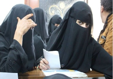 اجراءات جديدة  يفرضها الحوثي على شركات النقل بشأن النساء