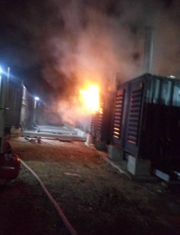 حريق هائل في أحد مولدات محطة الكهرباء التابعة للمجلس المجلس الانتقالي الجنوبي 