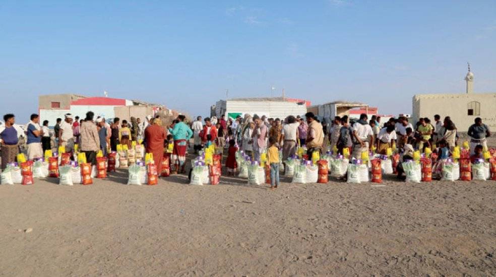 مليشيات الحوثي تقوم بنهب مساعدات في صنعاء وإب