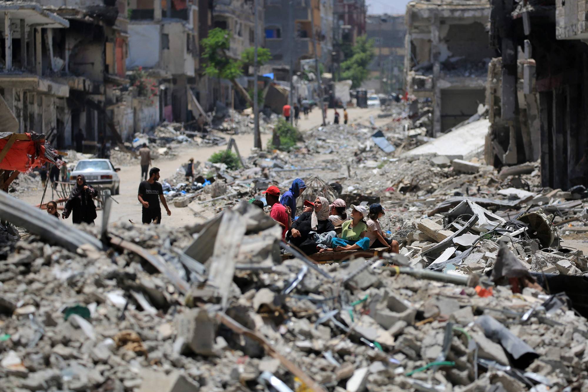 قصف إسرائيلي على غزة يسفر عن مقتل أسيرين لدى حماس