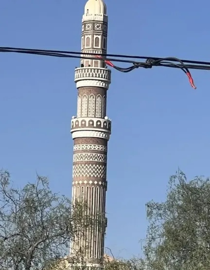 صنعاء.. مليشيا الحوثي تقوم بتأجير منارات المساجد من أجل هذا العمل