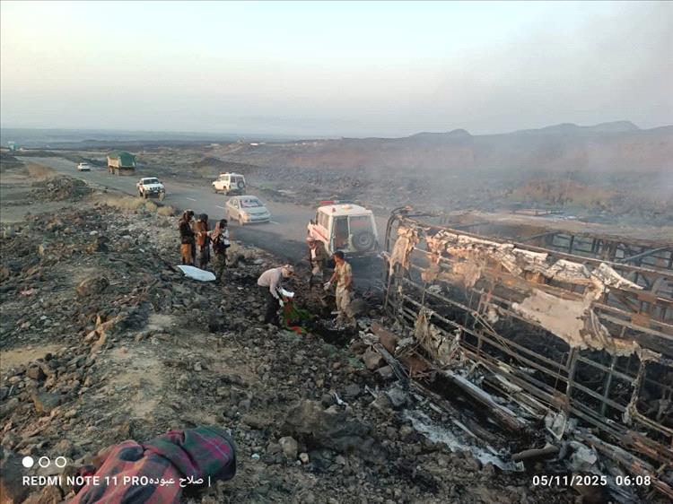  أدلة مصوّرة تكشفها شركة صقر الحجاز تؤكد تعرض حافلتها لإطلاق نار قبل احتراقها في أبين