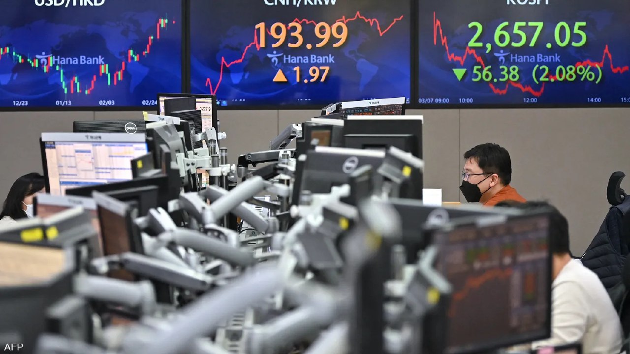 قبل قرار الفيدرالي الأمريكي .. الأسهم الآسيوية تتشبث بالمكاسب 