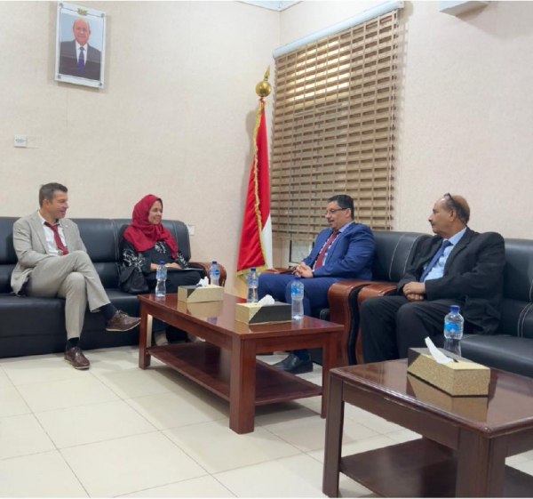 الحكومة تؤكد استعدادها ودعمها الكامل لهذه الجهة لإنجاح مهامه