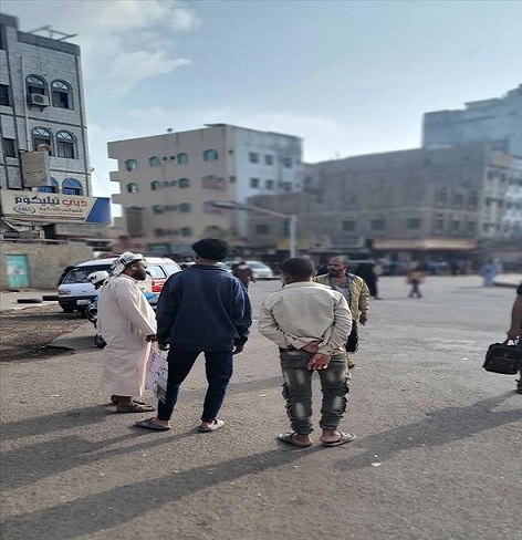 أزمة غاز تضرب عدن وانعدام المواصلات وارتفاع أجرة النقل