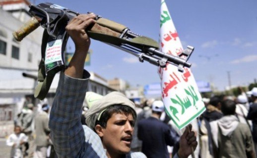 مقتل وإصابة أربعة أشخاص جراء اشتباكات بين القبائل والحوثيين بهذه المدينة