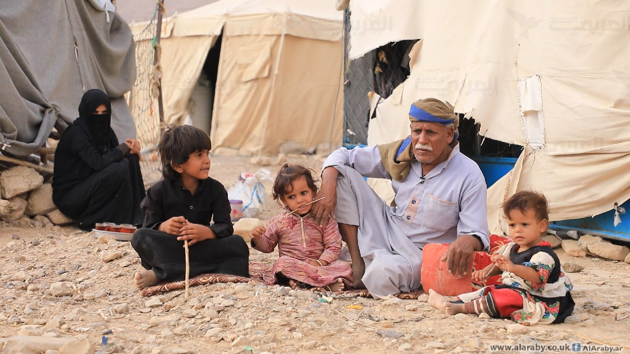 بفعل الأعمال القتالية خلال إبريل الماضي.. تسجيل أكثر من 500 أسرة نازحة داخليًا في اليمن!