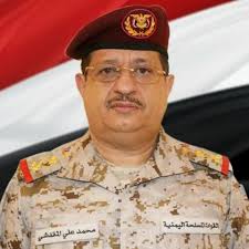 شاهد| لاول مرة منذ إندلاع الحرب وزير الدفاع يقوم بهذا العمل الذي اسعد الجميع