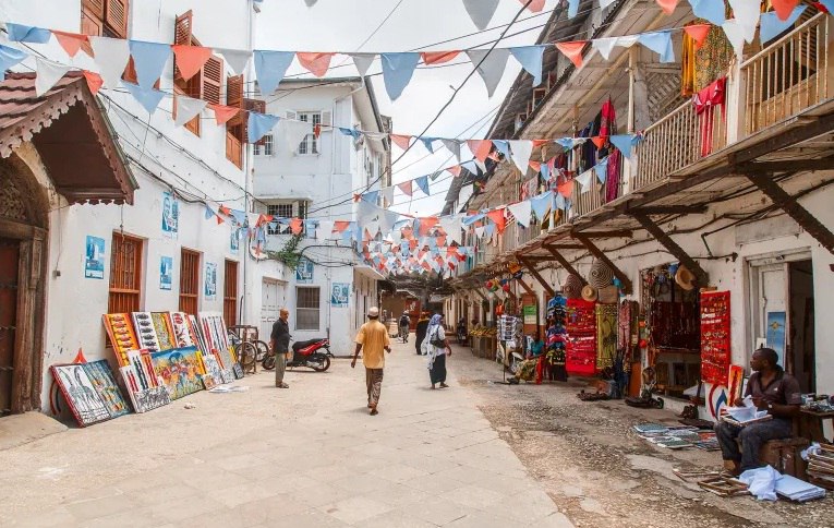 بشرى سارة يعلنها المبعوث الأمريكي لليمن.. تعزيز الهدنة بالبلاد وإطلاق سلام شامل!