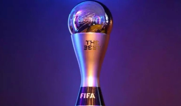 صدمة مفاجئة وغير متوقعة.. الفيفا تكشف أسماء المرشحين لجائزة أفضل لاعب كرة قدم لعام 2023
