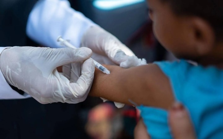 الخناق  يهدد أطفال اليمن… 22 وفاة و380 إصابة في مناطق الحكومة الشرعية خلال 2025