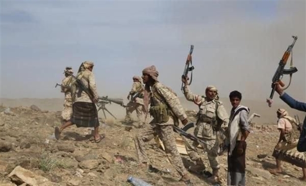 عنصر حوثي فجر نفسه هلعاً.. أبطال الجيش الوطني يكبدون الحوثيين خسائر فادحه في المعدات والارواح! 