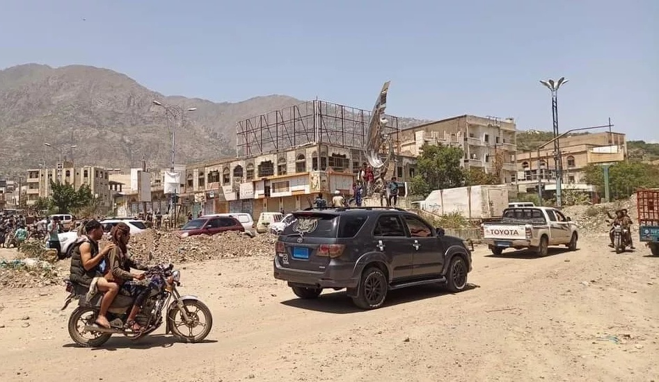 تعز.. مليشيا الحوثي تخرق الاتفاق وتدخل مسلحين عبر طريق الحوبان