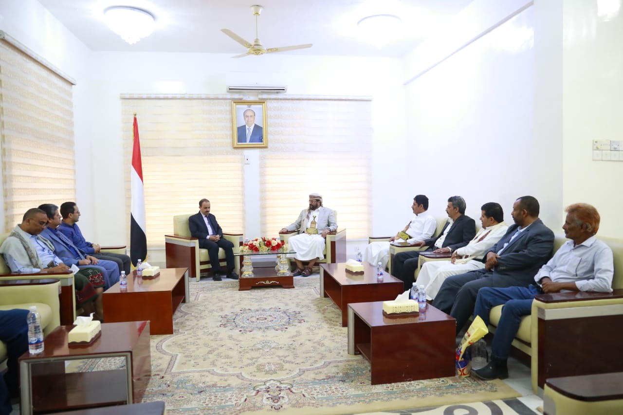 اجتماع موسع برئاسة الوزير الارياني ومحافظ مأرب لقيادات فروع وزارة الاعلام والثقافة والسياحة بالمحافظة .. تفاصيل ماجاء فيه